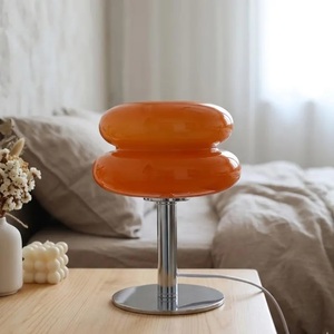 Lampe de table en verre empilé Bauhaus, lampe de chevet moderne en forme de hamburger, base en métal chromé, style Murano, lumière décorative de table - Product Image 1