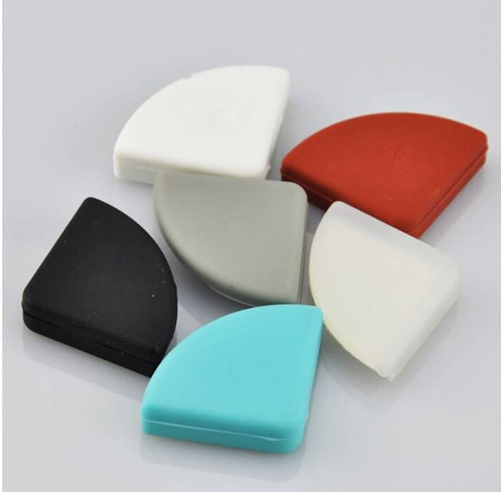 แผ่นซิลิโคนขอบสีดำ 4 ชิ้น