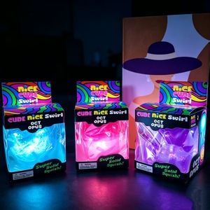 Jouet en gelée de méduse lumineuse BOTU, nouveau design - Jouet anti-stress lumineux dans le noir pour les 14 ans et plus - Product Image 1