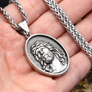 Yunnique – collier avec pendentif visage de Jésus en acier inoxydable pour hommes, bijoux religieux ovales, accessoire de mode - Product Image 4