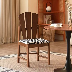 Chaise de salle à manger en bois massif, rembourrée, style nordique minimaliste, pour salle à manger, usage adulte - Product Image 4