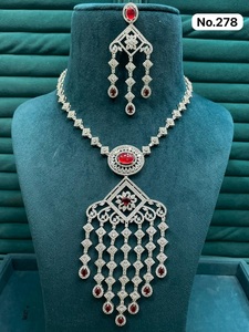 Conjunto de Collar de Boda Premium Adornado con un Impresionante Colgante de Piedra Preciosa Roja y Pendientes a Juego, Colección de Joyería de Moda Nupcial - Product Image 1