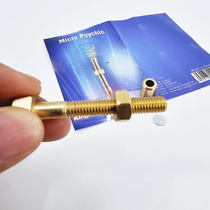 Vis de contrôle mental G1235 - Auto-tournante et auto-serrante ; Accessoires de magie King Magic en gros ; Spectacles de talent pour festivals - Product Image 1