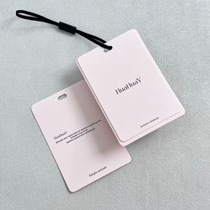 Tùy chỉnh thương hiệu nổi logo màu hồng giấy hangtag cho quần áo cho hàng may mặc giày túi với phong cách Swing - Product Image 2