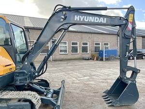 Nueva excavadora sobre orugas HX60pro de 6 toneladas con motor Yanmar Rexroth hidráulico y bomba Excavadora Hyundai que incluye piezas de repuesto - Product Image 2