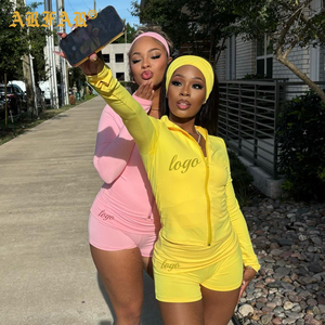 Yoga Summer Clothes for Women Custom High Elastic Comfortable Slim Fit Jacket Workout Foldover Shorts 2 Piece Gym Fitness Sets