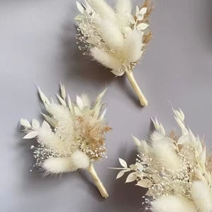 Boutonnière bohème blanche beige <span class=keywords><strong>taupe</strong></span> en fleurs séchées et stabilisées, accessoires pour homme pour la Saint-Valentin, Noël, Pâques et la maison - Product Image 1