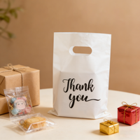 Sacs de courses en plastique HDPE durables avec poignées découpées pour vêtements et chaussures – Minimalistes, tendance, personnalisables