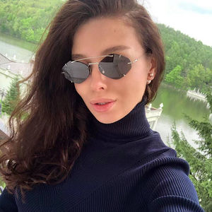 Nuevas gafas Retro Polygon Anteojos Marco pequeño Mujeres Sombras Gafas sin montura Venta al por mayor Logotipo personalizado Gafas de Sol de doble puente - Product Image 1