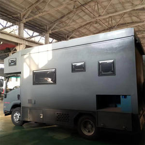 Nuovo Furgone Camper Isuzu Multifunzionale, Spazioso e Confortevole con Tetto Estensibile, Ideale per Viaggi ed Esplorazioni - Product Image 5