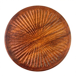 Plateau de service rond en bois poli avec motif rayé pour usage résidentiel, fabriqué en usine vietnamienne - Product Image 1