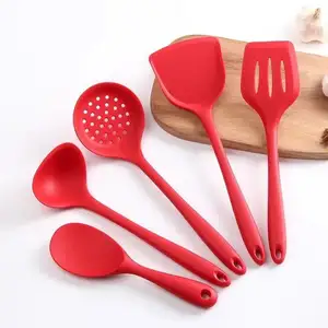 Ustensiles de cuisine en nylon résistant à la chaleur louche tourneur cuillère outils de cuisine poignée en silicone rouge ustensile de cuisine