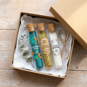 Ensemble de souvenirs de <span class=keywords><strong>mariage</strong></span> avec logo personnalisé, flacons en verre avec bouchon et boîte en papier décorative pour bonbons - Product Image 1