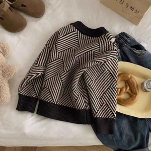 Maglione in maglia pullover caldo ed elegante per bambini e ragazzi, nuovo stile, a maniche lunghe, con strisce sottili a cartoni animati, autunno inverno 2026 - Product Image 3