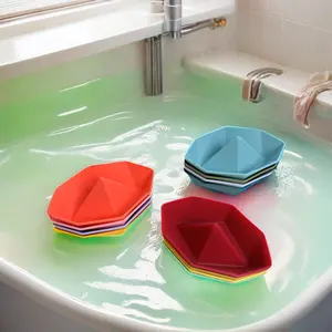 Jouets de bain en silicone de qualité alimentaire personnalisés sans Bpa jouets de bain pour enfants en vrac bateau flottant pour bébés jouets de baignoire