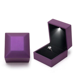 Новогоднее свадебное небольшое предложение, СВЕТОДИОДНАЯ световая кольцевая коробка для модных кольцевых коробок, подарочная упаковка для ювелирных изделий, китайская Торговая платформа - Product Image 3