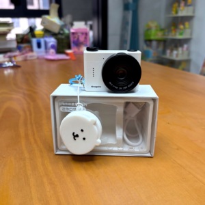 Joke Bear Double Caméra 20MP+8MP |   Mini caméra de poche sous licence en gros |   Faible MOQ et logo personnalisé pour les commandes en gros |   Fournisseur mondial - Product Image 2