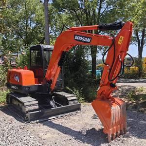 Escavatori Mini Doosan Dh60 Dh60-7 Usati Originali Coreani al 100% in <span class=keywords><strong>Stock</strong></span>, Escavatore Cingolato da 6 Tonnellate Doosan Dh60 a Basso Consumo di Carburante - Product Image 2