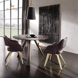 Chaise de salle à manger rembourrée de style nordique moderne, dossier incurvé, pieds en métal, non pliable, meubles de maison, salon - Product Image 1