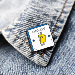 Smering Pinnen Emoties Op Uit Email Pin Switch Controller Badge Cartoon Tool Legering Broche Custom Groothandel - Product Image 1