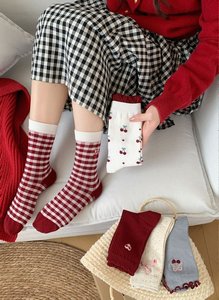 Calcetines con Volantes y Estampado <span class=keywords><strong>de</strong></span> Cerezas para Mujer, Calcetines <span class=keywords><strong>de</strong></span> Algodón Suave y Transpirable hasta la Pantorrilla, Color <span class=keywords><strong>Vino</strong></span> <span class=keywords><strong>Tinto</strong></span> Vintage, para Uso Diario - Product Image 6