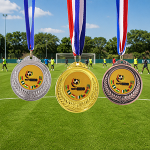 Medaglia Personalizzata per Torneo <span class=keywords><strong>di</strong></span> Calcio, Premio Sportivo in Lega <span class=keywords><strong>di</strong></span> Zinco Pressofusa, Placcata in Oro, Argento e Bronzo con Smalto in Rilievo - Product Image 1