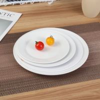 Plats de dîner réutilisables ronds blancs classiques Assiettes de mariage en plastique mélamine avec logo personnalisé Assiette à manger