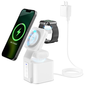Cargador Inalámbrico Cuatro en Uno de 15W con Carga Magnética Rápida para iPhone, AirPods y Reloj, con Soporte - Product Image 2
