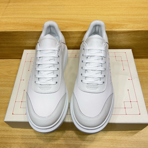Nuevos zapatos deportivos de moda para hombre y mujer a bajo precio, en color blanco con cordones, punta redonda, ideales para actividades casuales al aire libre. - Product Image 5