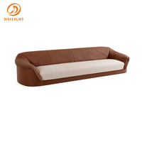 Leicht Luxuriöses Italienisches Ledersofa-Set mit Schwammfüllung - Modulares Design für Hochwertige Wohnungen, Apartments und Hochzeiten