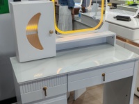 Table de maquillage moderne blanche avec miroir LED, armoire latérale et rangement multi-tiroirs, table de toilette pour chambre à coucher