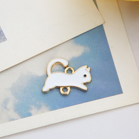 Vente en gros de bijoux de bricolage en émail, pendentif en alliage de zinc en os de poisson chat mignon de Chine