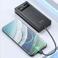 Banques d'alimentation de secours à charge rapide de haute qualité personnalisées en noir et blanc 10000 mAh avec écran LED et câbles intégrés