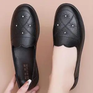 Moda Confortável Senhoras Sapatos Round Toe Mulheres Flat Tamanho Grande Trabalho Sapatos