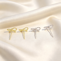 Boucles d'oreilles clous en laiton plaqué or avec nœud papillon en argent 925, forme ailes, tendance pour fête ou cadeau d'anniversaire