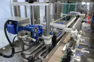 Máquina de llenado de líquido oral de jarabe línea de producción con un llenado de alta precisión