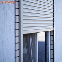 Porte à enroulement en aluminium résistante au vent, volet de fenêtre, système de protection contre les ouragans et les intempéries, bâtiment commercial automatisé