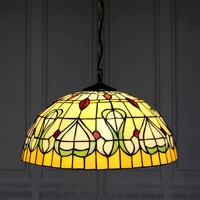Lustre suspendu LongHuiJing à motif baroque de 20 pouces pour lampes de plafond de style vitrail, angle de faisceau de 360°
