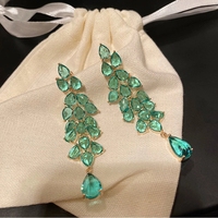 Boucles d'oreilles pampilles en cristal pour femmes, bijoux de luxe à la mode, en forme de diamant, feuille verte, glands longs en cristal