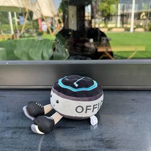 Nuevo y Popular Juguete de Peluche de Hockey sobre Hielo 2026, Figura de Peluche, Llavero, Colgante, Adorno para Bolsa de Máquina de Garras, Algodón PP, Forma 3D para Cumpleaños - Product Image 4
