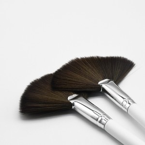 <span class=keywords><strong>Pinceau</strong></span> <span class=keywords><strong>de</strong></span> <span class=keywords><strong>fond</strong></span> <span class=keywords><strong>de</strong></span> <span class=keywords><strong>teint</strong></span> en forme d'éventail <span class=keywords><strong>pinceau</strong></span> <span class=keywords><strong>de</strong></span> masque facial cosmétique en nylon doux - Product Image 6