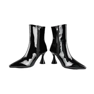 Frau Winter über Stiefeletten Knöchel schwarze Stiefeletten High Heel Lady Shiny Boots Schuhe