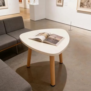 Mesa de centro moderna de fibra de densidad media con forma de triángulo, mesa auxiliar baja para dormitorio de bebé estilo japonés - Product Image 5