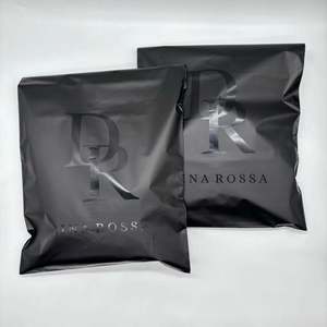 Enveloppes d'expédition en polymailleur biodégradable noir mat avec logo personnalisé, sacs d'expédition pour vêtements, sacs d'emballage pour vêtements - Product Image 2