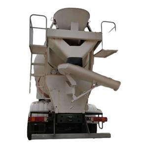 Camion malaxeur à béton 6x4 d'occasion avec pompe 336 ch de Chine - comprenant moteur, boîte de vitesses, roulements et composants essentiels - Product Image 1