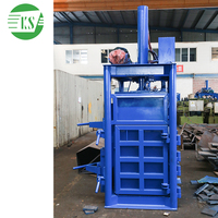 Presse à balles verticale de recyclage à entraînement hydraulique Keshang/Machine de presse à balles de laine/Presse à balles verticale de film plastique de papier usagé