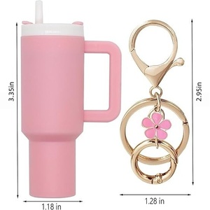 <span class=keywords><strong>Porte</strong></span>-clés 3D Mini Stanley Tumblers avec breloques fleurs de prunier et accessoires de chaîne pour tasse Stanley – Chaîne mignonne pour tasse - Product Image 2