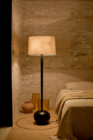 Lampadaire LED noir minimaliste moderne avec abat-jour en lin et base sphérique, intensité réglable, pour chambre d'hôtel et salon