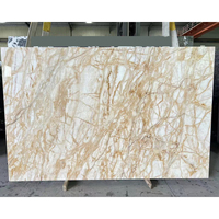 Dalle d'onyx blanc doré translucide naturelle de qualité supérieure pour comptoir de cuisine Design rétro-éclairé intérieur panneau mural carreaux de sol d'escalier