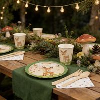 Ensemble complet de vaisselle jetable Lanweier à motif cerf de dessin animé avec plateau, gobelets et serviettes pour fêtes d'animaux de compagnie